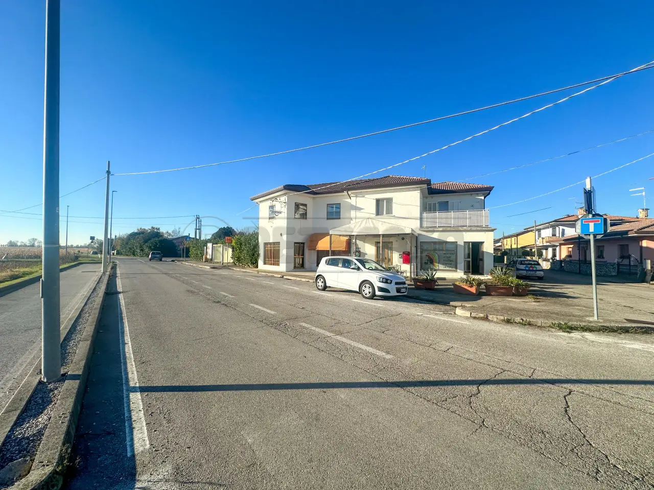 Palazzina commerciale in Via Galli 32, San Giorgio Di Nogaro, {3} - Foto 2
