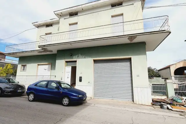 Casa indipendente in Viale Alcide De Gasperi, Monsampolo del Tronto - Foto 1