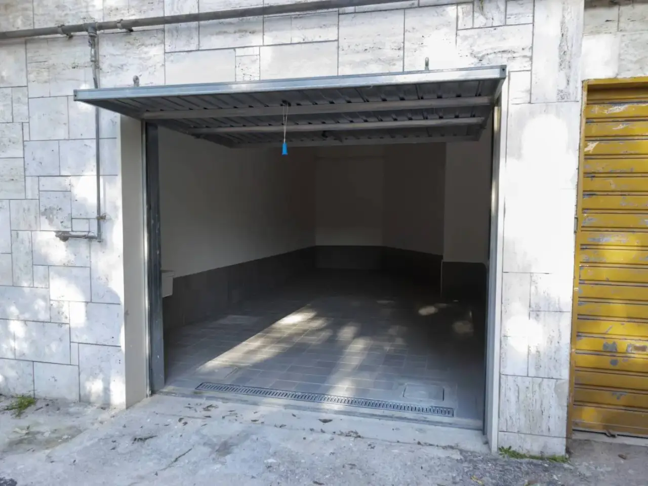 Parcheggio chiuso in Via San Domenico 45, Napoli, {3} - Foto 1