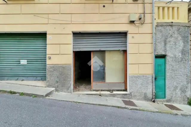 Geschäft in Via col di Lana 12, Genova - Foto 1