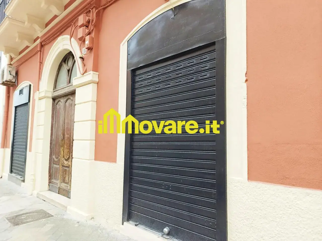Negozio in Via Giandomenico Petroni, Bari, {3} - Foto 2