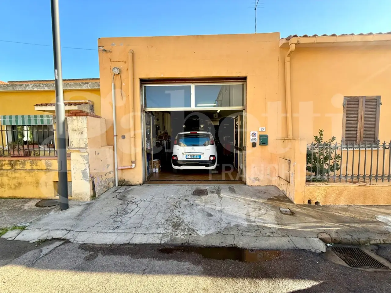 Magazzino in Via da Fabriano 10, Olbia, {3} - Foto 1