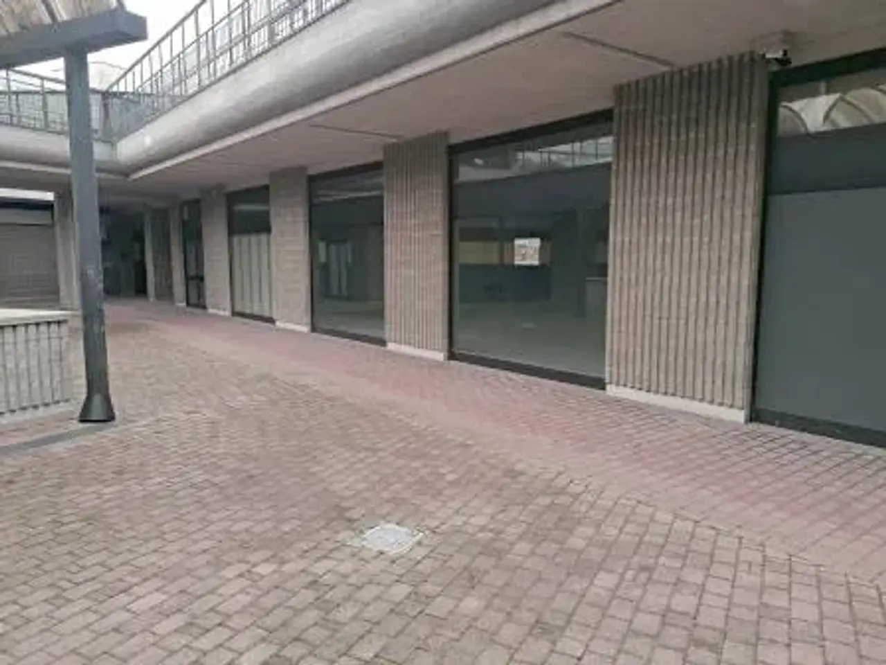 Negozio in Via Saronnese, Legnano, {3} - Foto 1