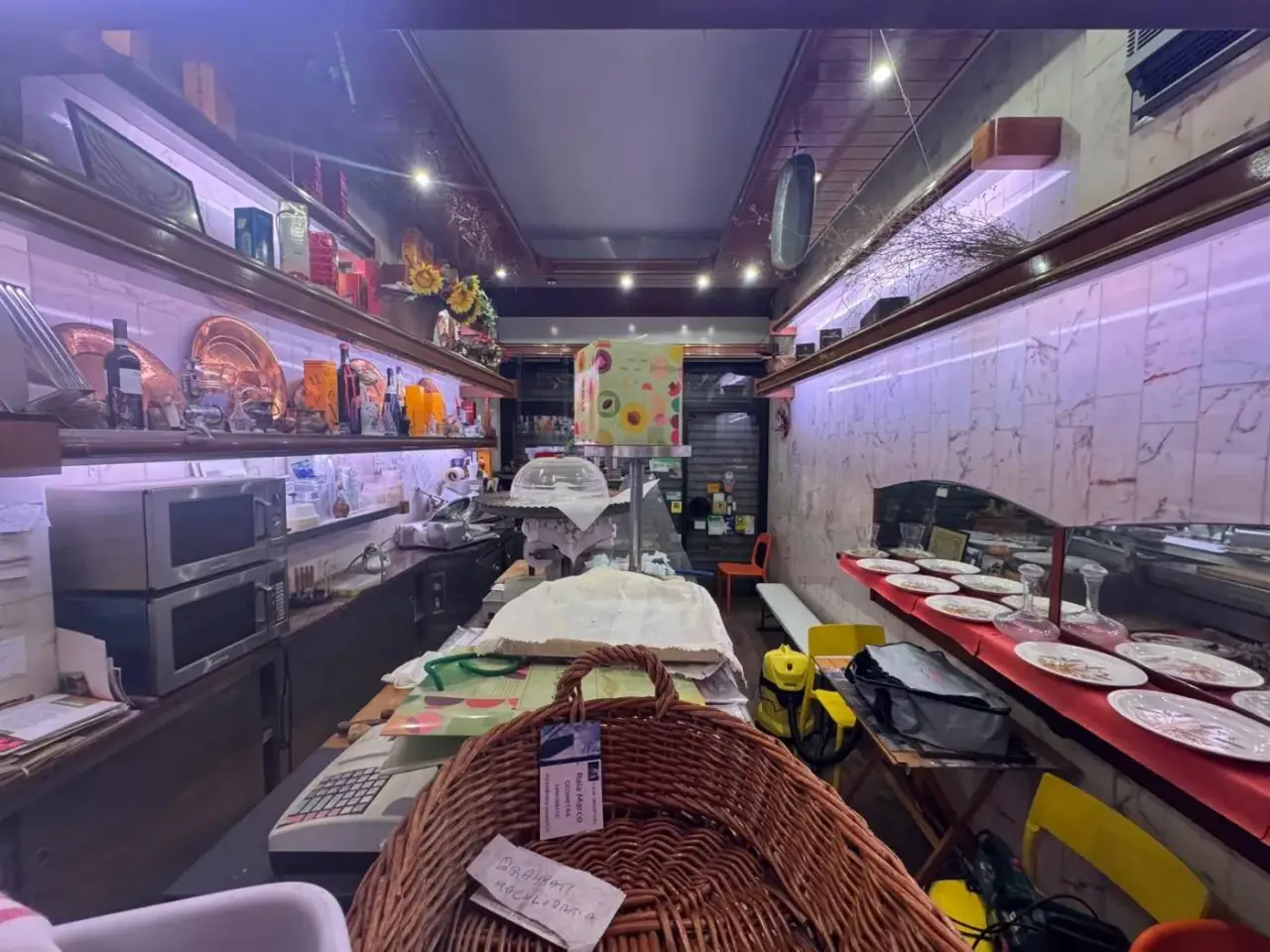 Negozio in Via Golfo degli Aranci 12, Milano, {3} - Foto 1