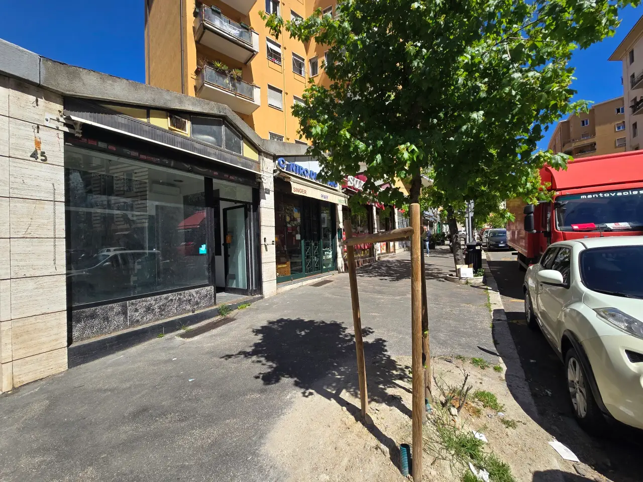 Negozio in Viale Somalia 47, Roma, {3} - Foto 1
