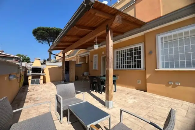 Villa in Via delle Begonie, Pomezia - Foto 1