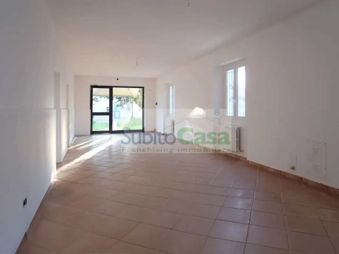 Negozio in Via dei Vestini 114, Chieti, {3} - Foto 1