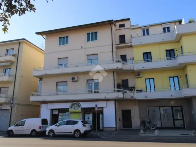 4-room flat in {3}, Viale G. Marconi 182 - Photo 1