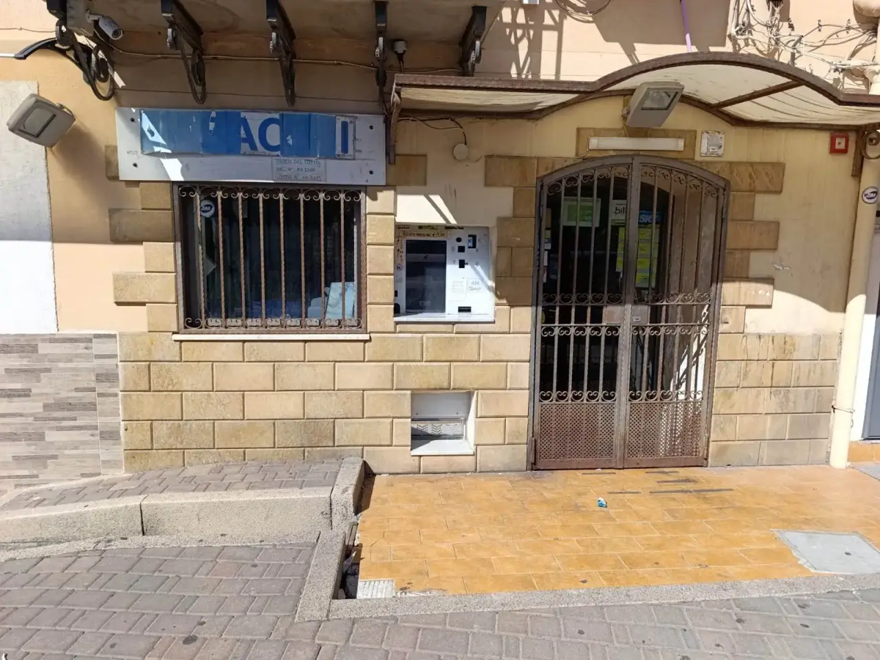 Negozio in Via Aquino, Palermo, {3} - Foto 1