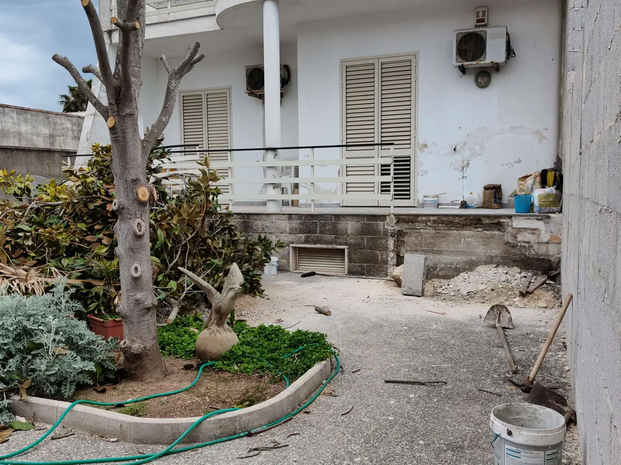 Palazzina commerciale in Piazzale Rudiae, Lecce, {3} - Foto 1