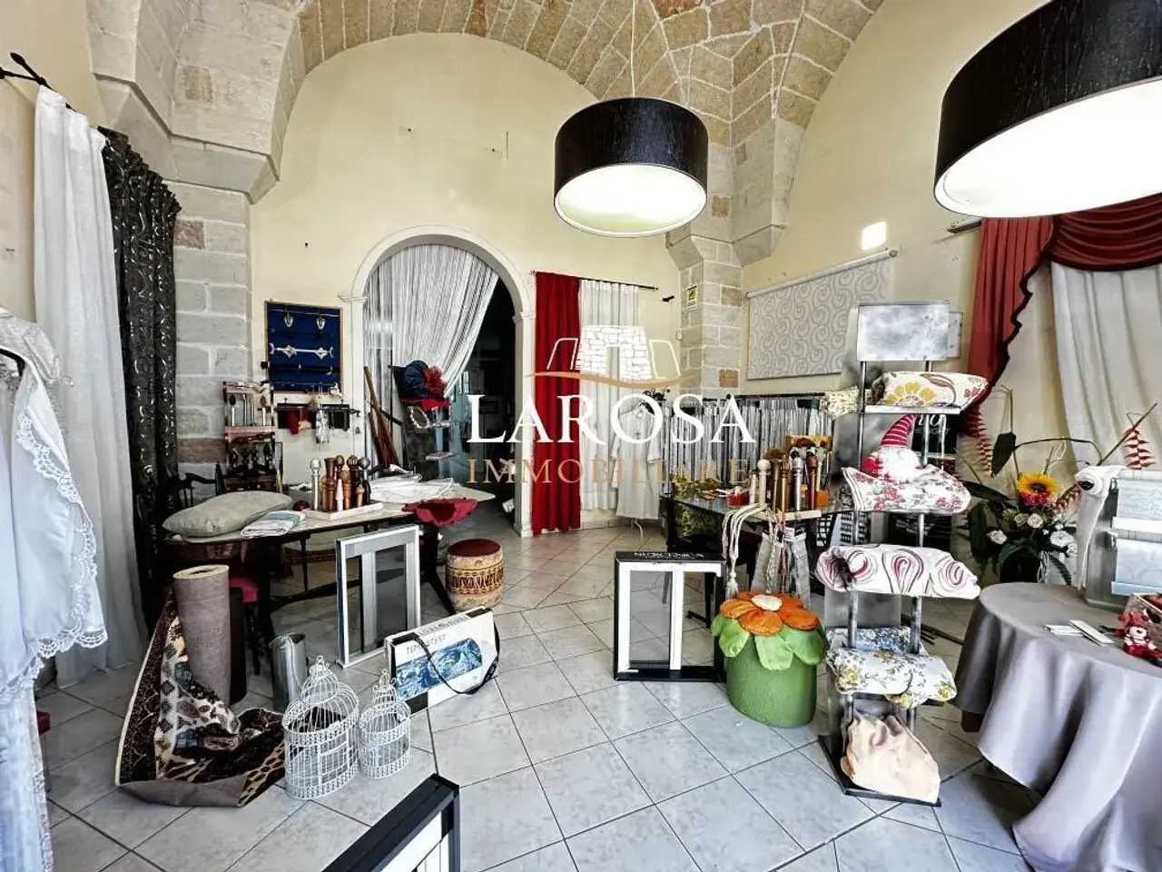 Abbigliamento in , Caprarica Di Lecce, {3} - Foto 1
