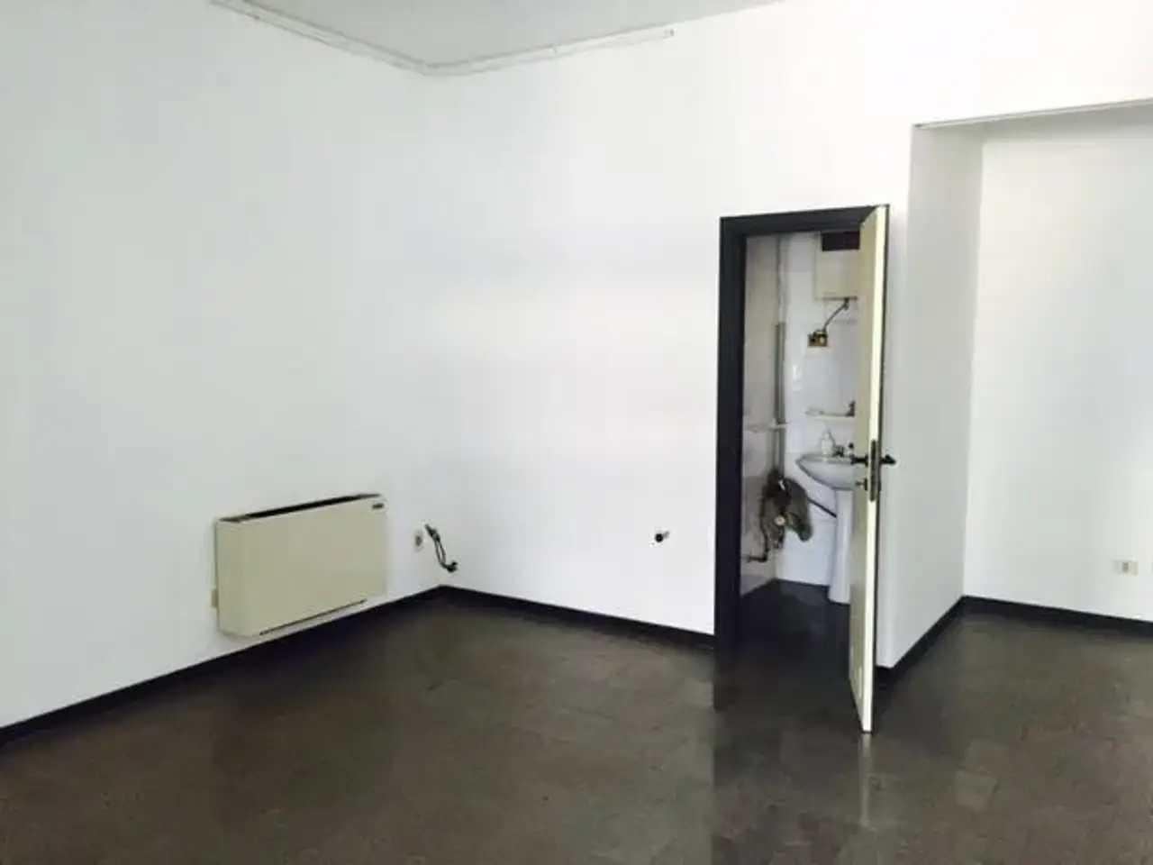 Negozio in Viale dei Navigatori, Ravenna, {3} - Foto 1