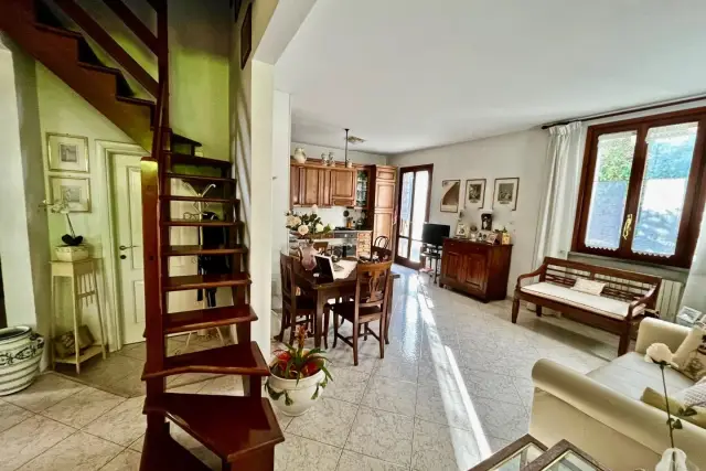 Casa indipendente, Pontedera - Foto 1