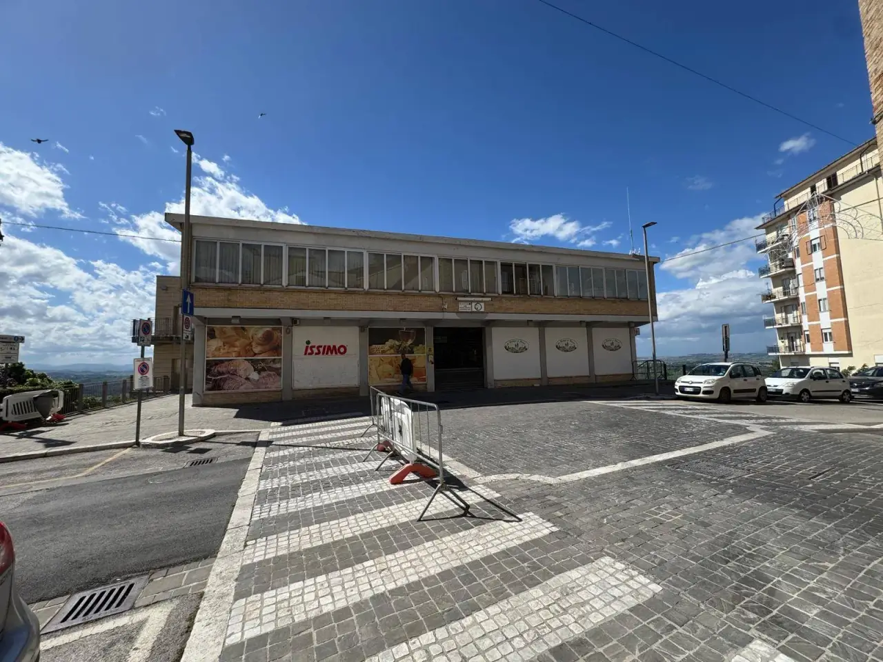 Negozio in Via Giobetti 2, Monte Urano, {3} - Foto 1