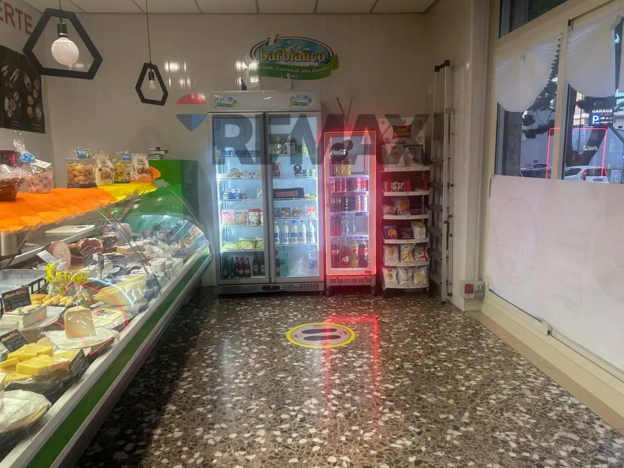 Esercizio commerciale in Corso Alcide De Gasperi 407, Bari, {3} - Foto 2