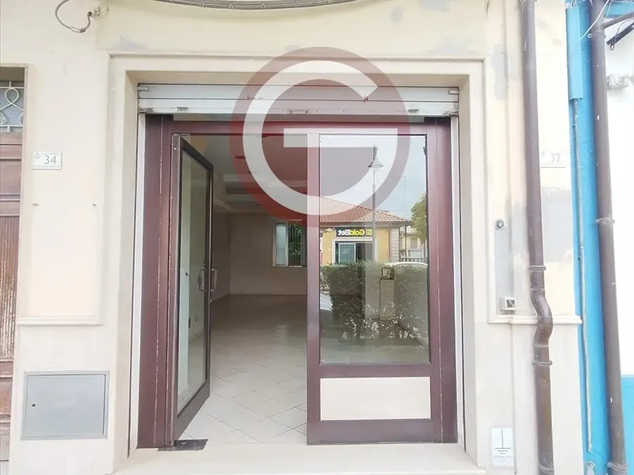Locale commerciale in , Taurianova, {3} - Foto 2