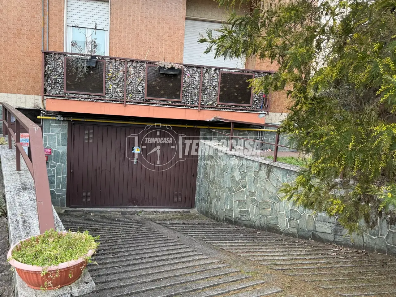 Magazzino in Via Santo Stefano 5, Bareggio, {3} - Foto 1