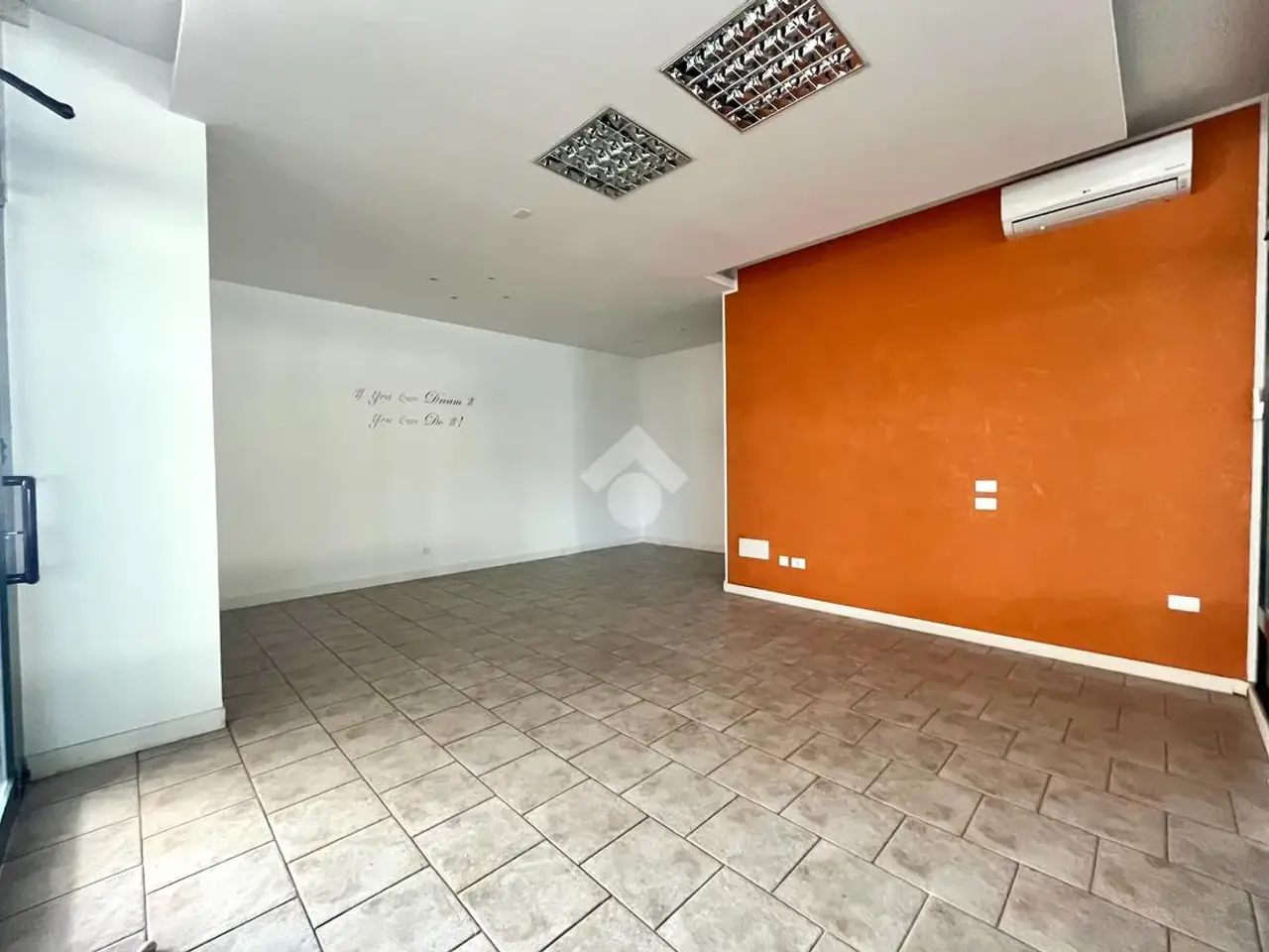 Negozio in Via G. Marconi 174, Ponte San Nicolo', {3} - Foto 2