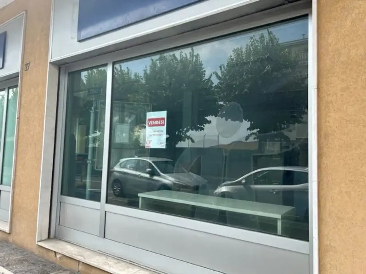 Negozio in Via Roma 31, Alzano Lombardo, {3} - Foto 2