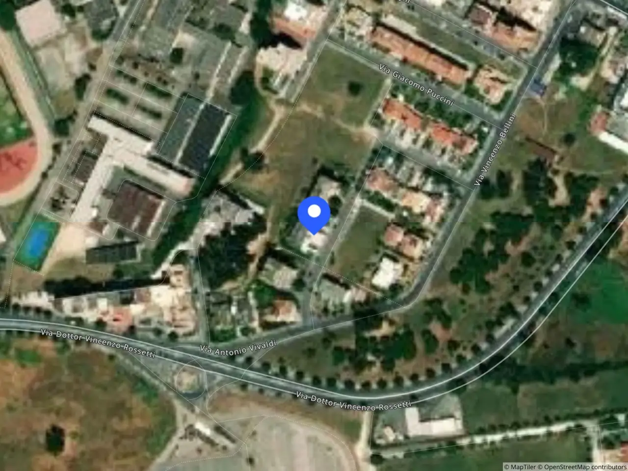 Garage in Via Claudio Monteverdi, 13, 04100 Latina Lt, Italia 13, Latina, {3} - Foto 2