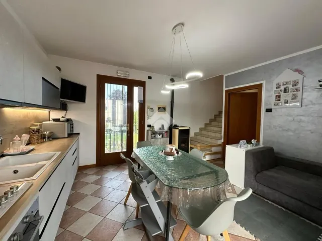 3-room flat in Via Unione 55, Vedelago - Photo 1