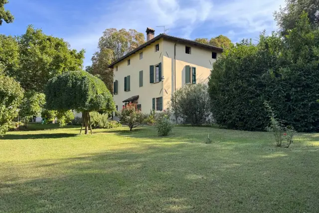 Country house or cottage in Via Vecchia di Sala 1, Traversetolo - Photo 1