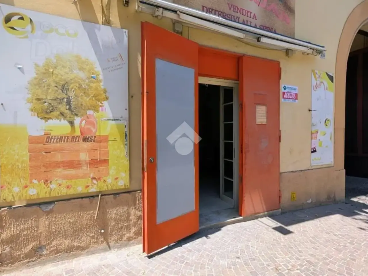 Negozio in Via Roma 239, Frattamaggiore, {3} - Foto 1
