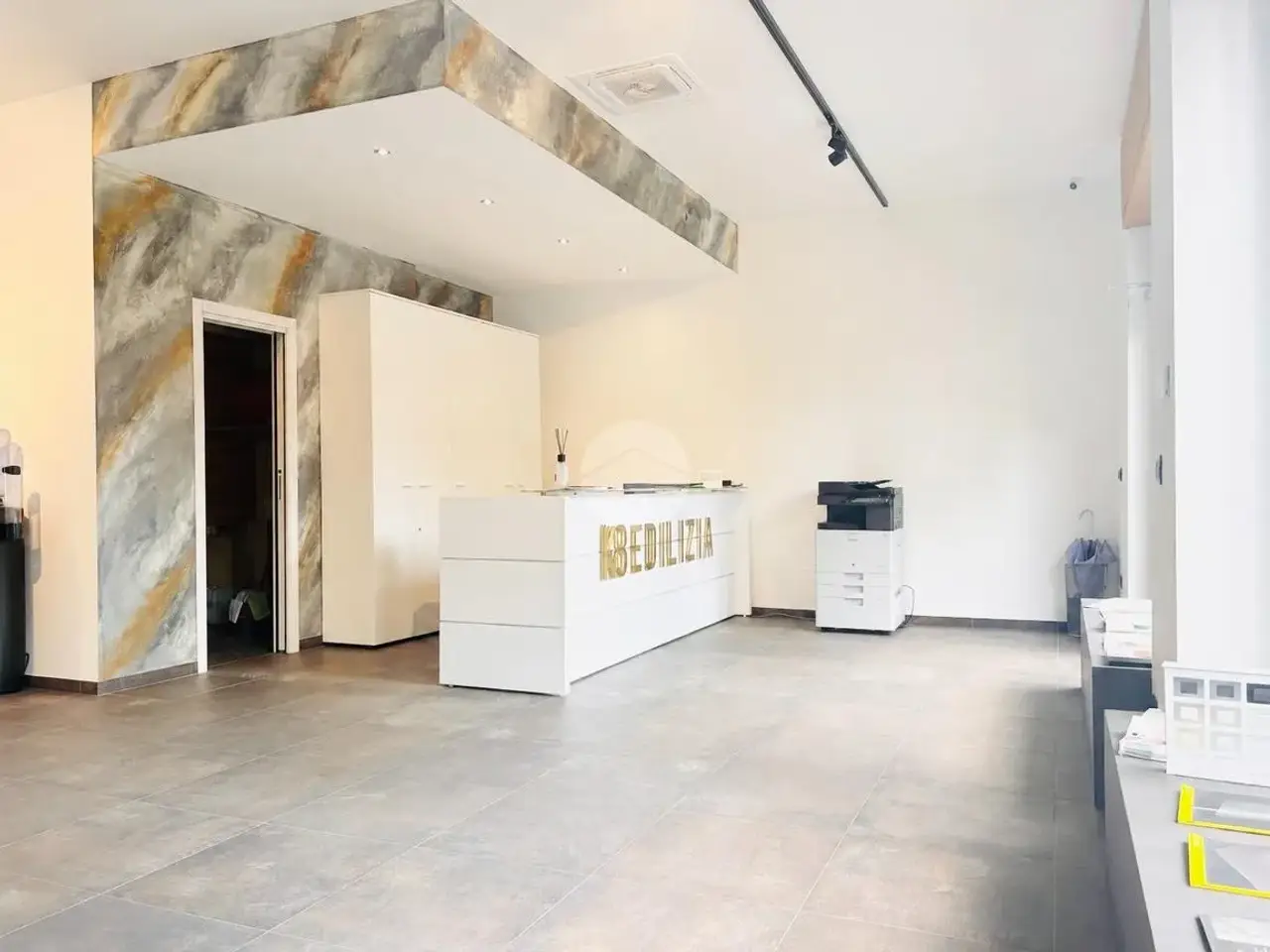 Negozio in Via Stradella 144, Torino, {3} - Foto 1