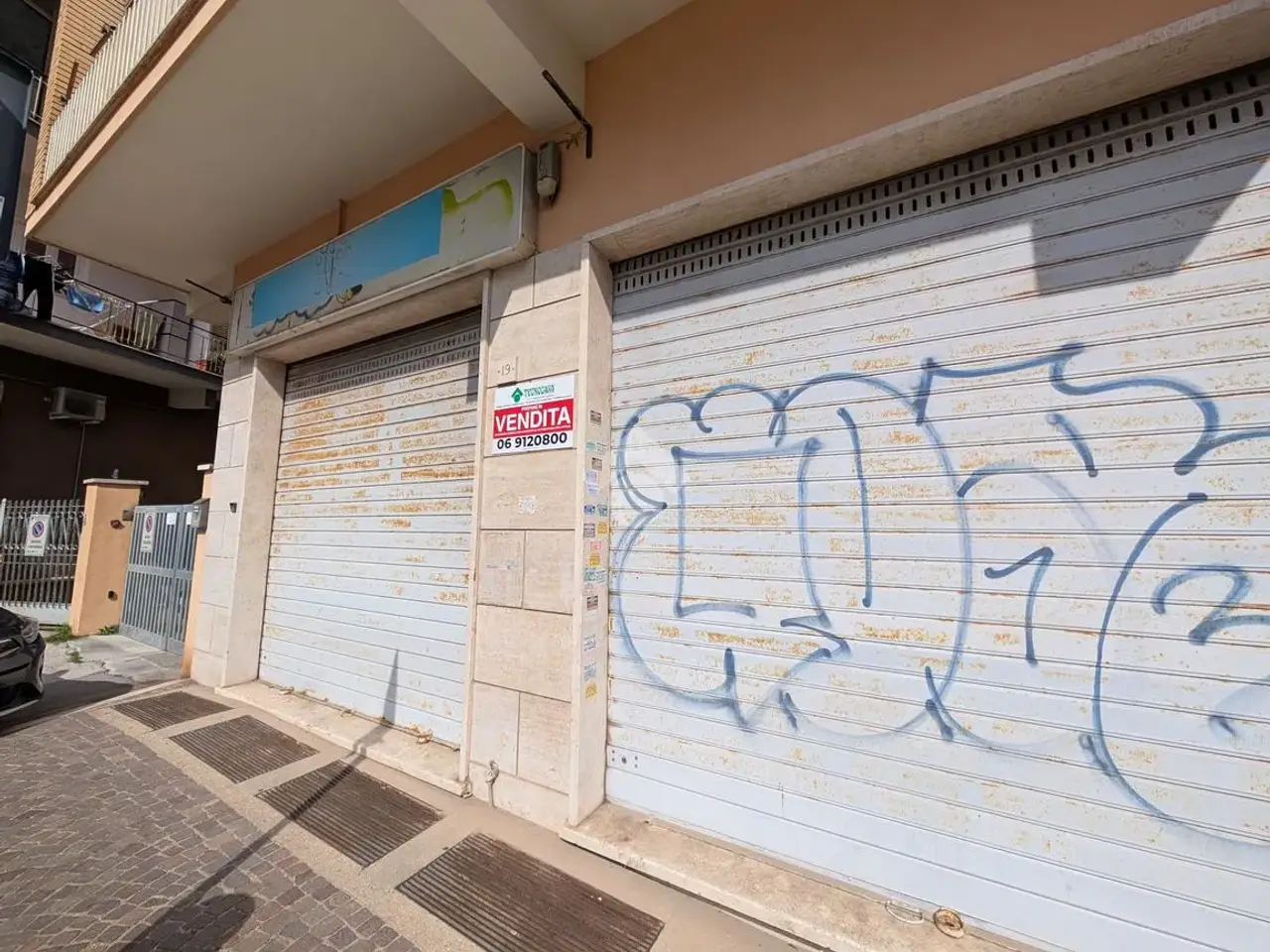 Negozio in Via Metastasio 19, Pomezia, {3} - Foto 1