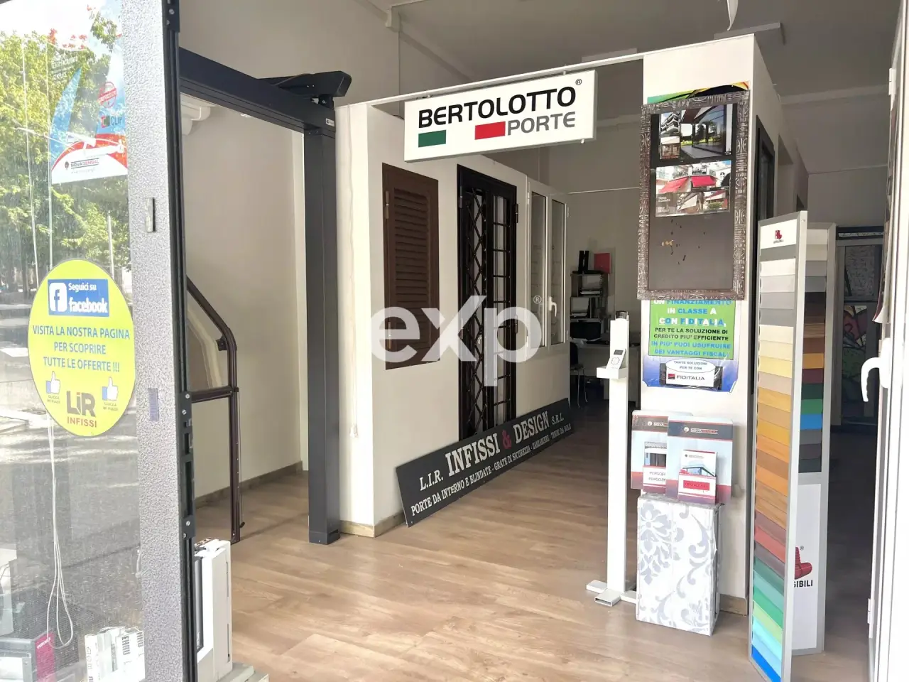 Negozio in Via Leonardo Greppi, 136c, Roma, {3} - Foto 2