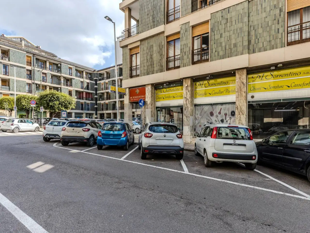 Negozio in Via XXIX Novembre 1847 15, Cagliari, {3} - Foto 1