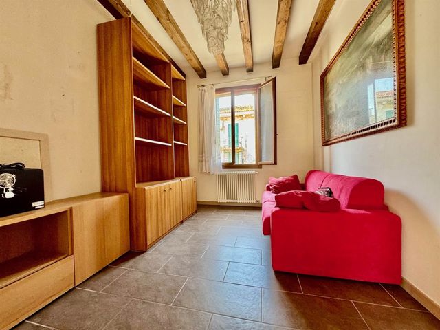 3-room flat in Via Calvi, Venezia - Photo 1