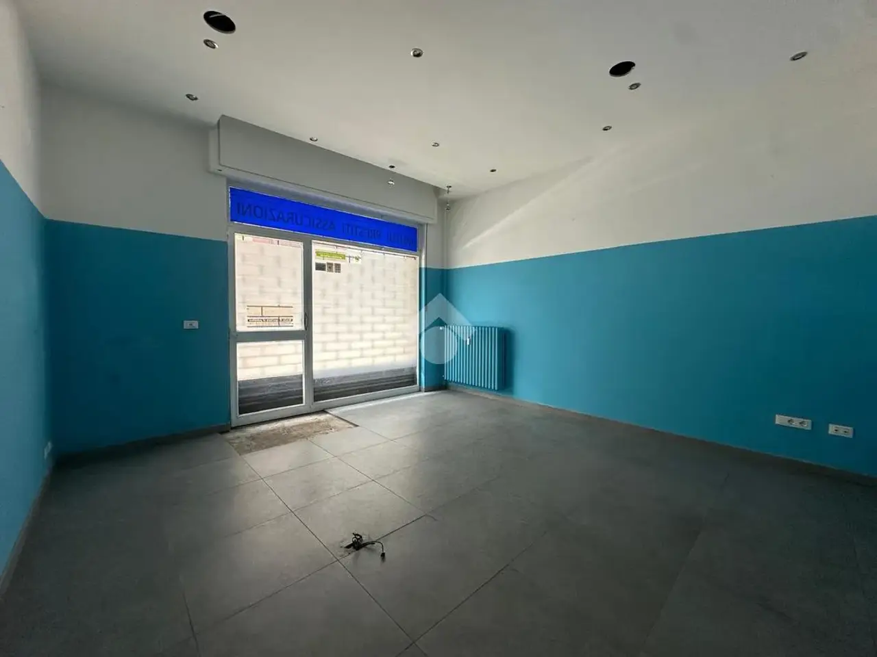 Negozio in Via Pietro Custodi 3, Novara, {3} - Foto 1