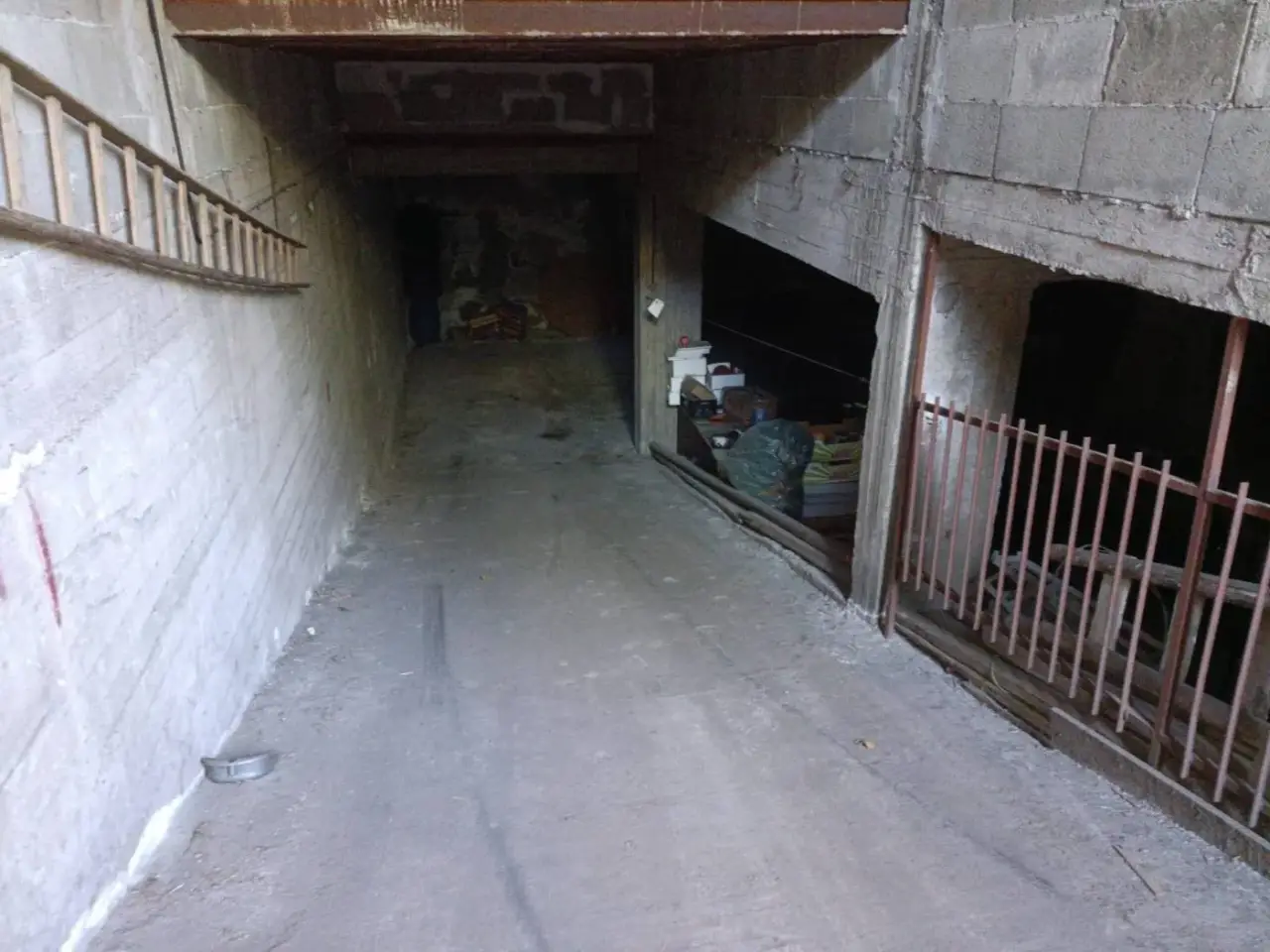 Parcheggio chiuso in Via Etna, Riposto, {3} - Foto 1