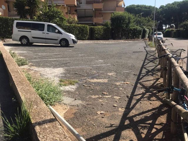 Autoparkplatz in Via delle Pleiadi, Ladispoli - Foto 1