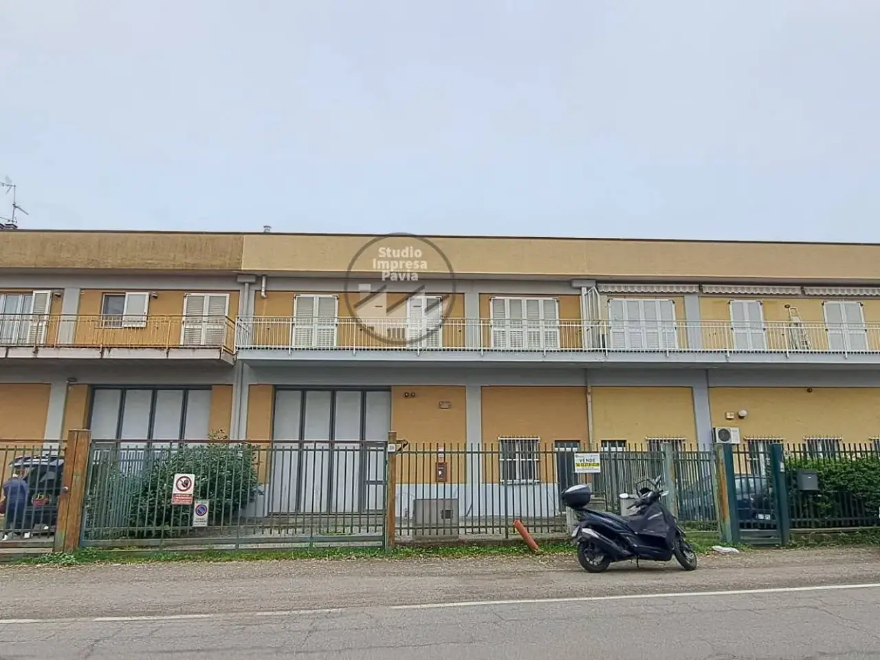Magazzino in Via Marconi 39, Binasco, {3} - Foto 1