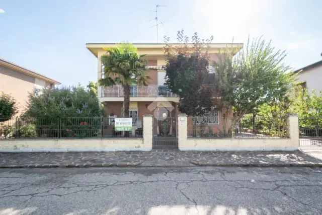 Villa in Via Secten 17, Novi di Modena - Foto 1