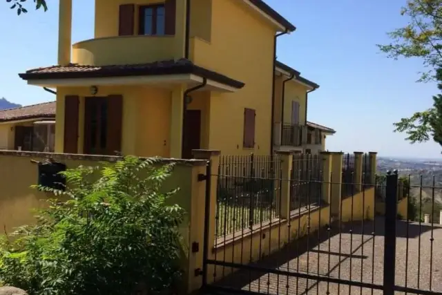 Terraced house, Montescudo-Monte Colombo - Photo 1