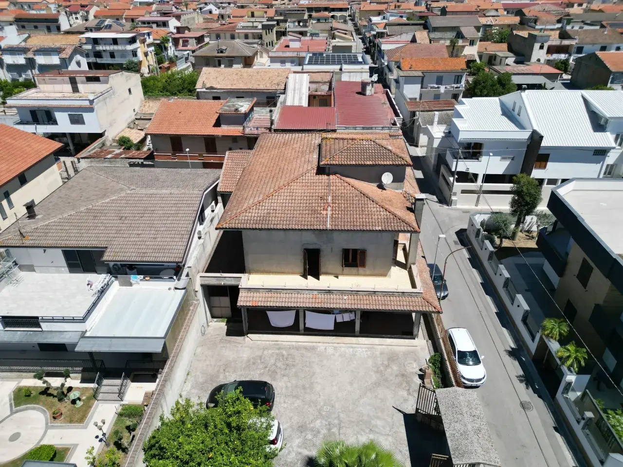Palazzina commerciale in Via Alcide De Gasperi 25, Casapesenna, {3} - Foto 2