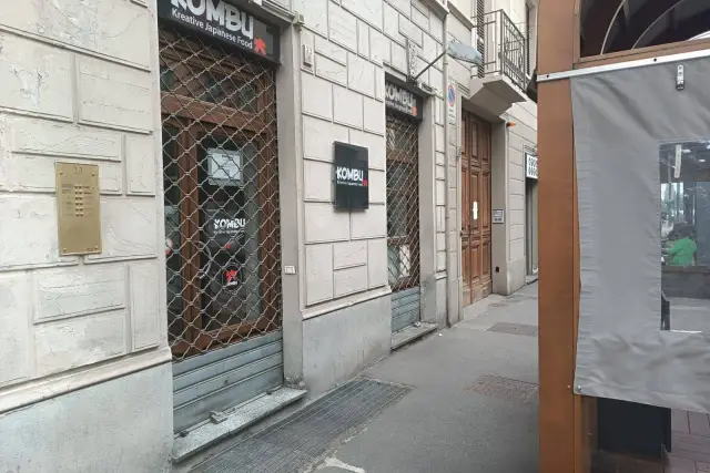 Negozio in Via Principi d'Acaja 23, Torino - Foto 1