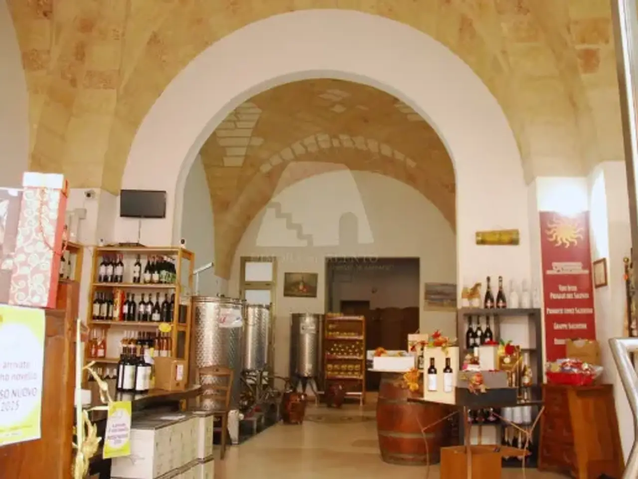 Enoteca in Via Roberto Caputo 29, Tricase, {3} - Foto 2