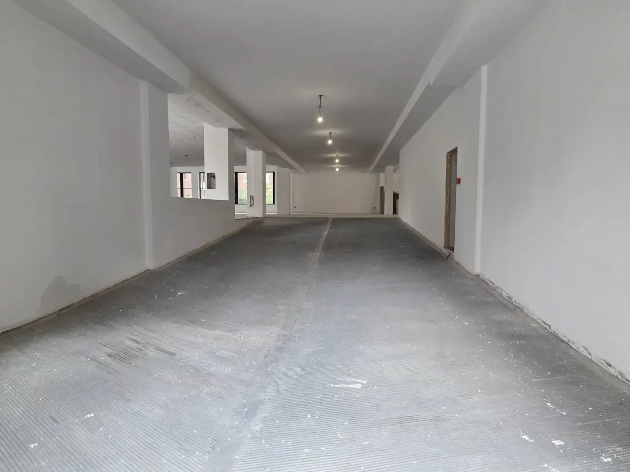 Negozio in Via Baracca 3, San Giuliano Milanese, {3} - Foto 2