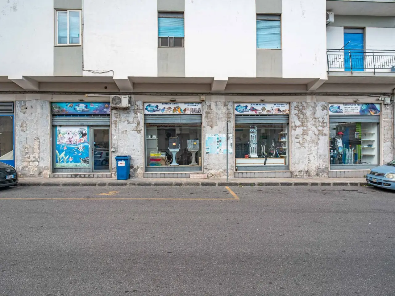 Esercizio commerciale in Via Fratelli Cairoli 1-7, Giarre, {3} - Foto 1