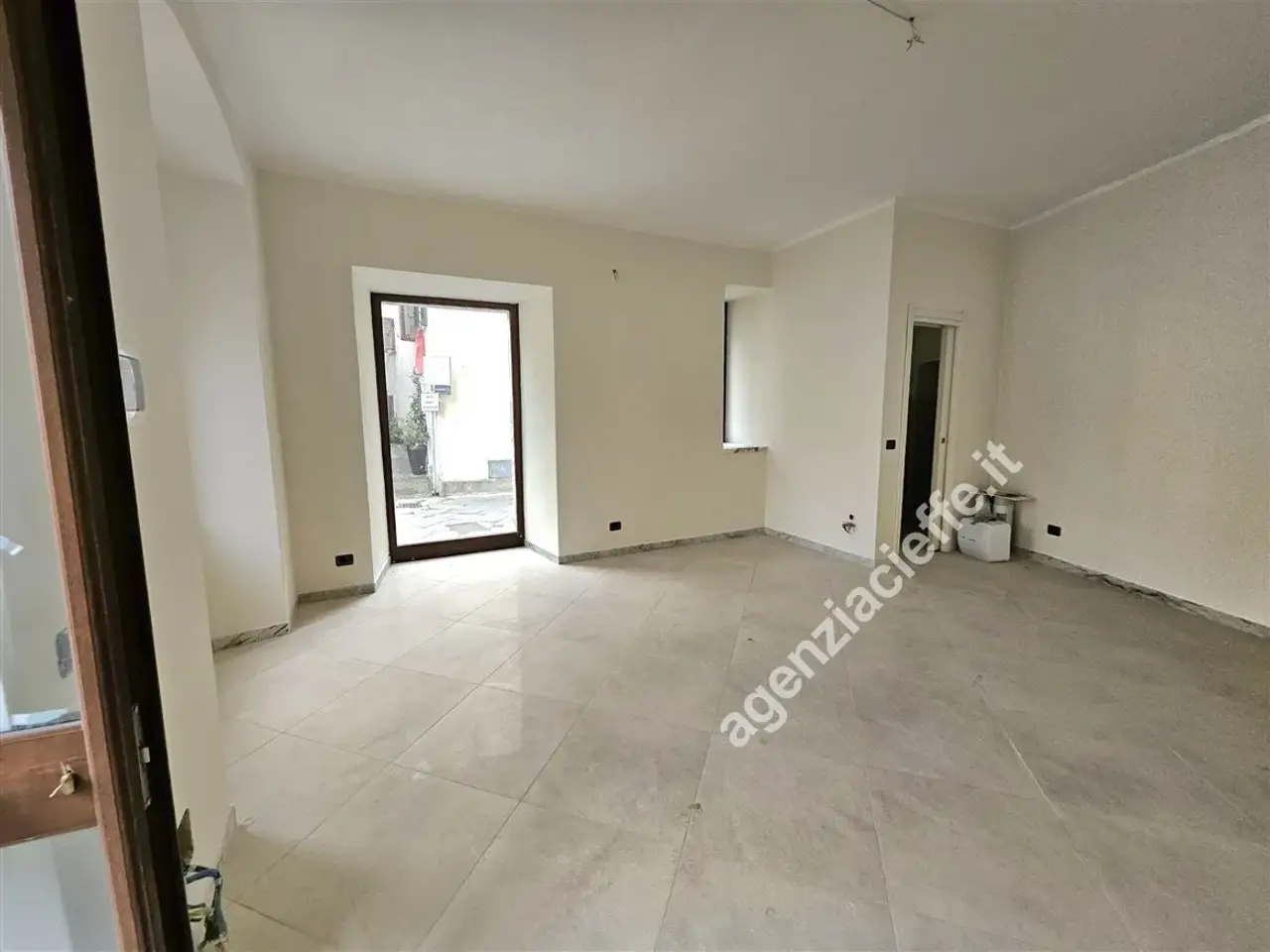 Ufficio in , Massa, {3} - Foto 1