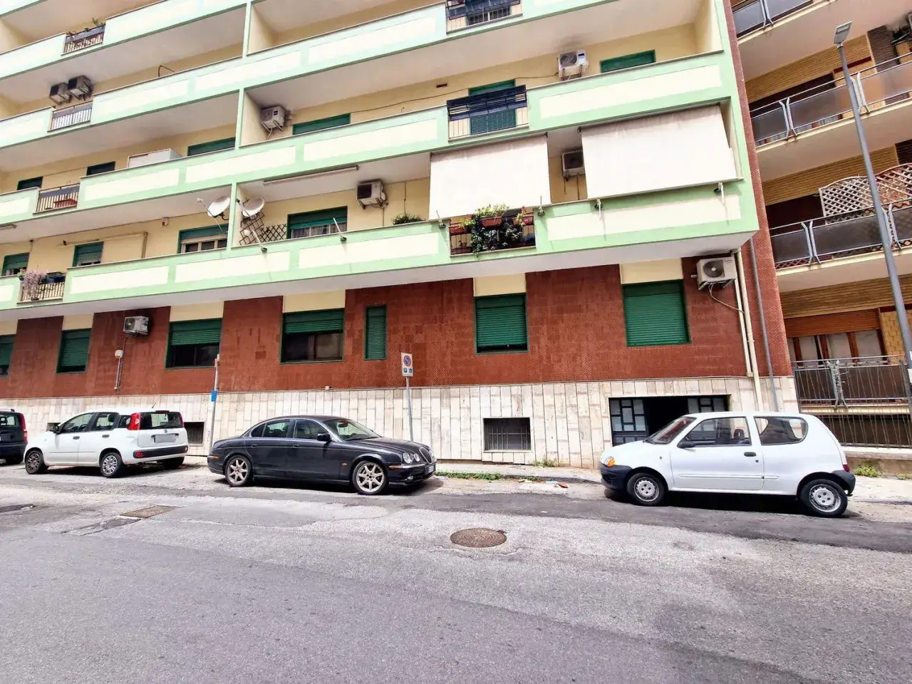 Magazzino in Via S. Antonio al Santuario, N. Snc, Reggio Calabria, {3} - Foto 1