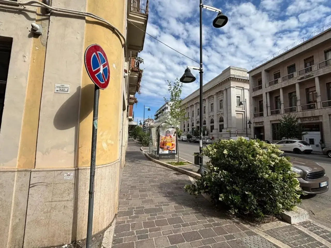 Palazzina commerciale in Corso Vittorio Emanuele II, Pescara, {3} - Foto 2