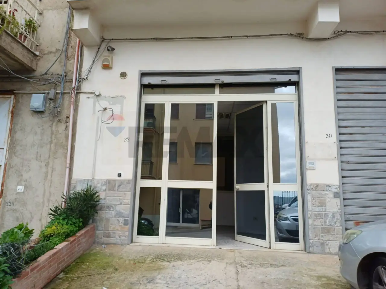 Esercizio commerciale in Via Pier Santi Mattarella 30, Favara, {3} - Foto 1