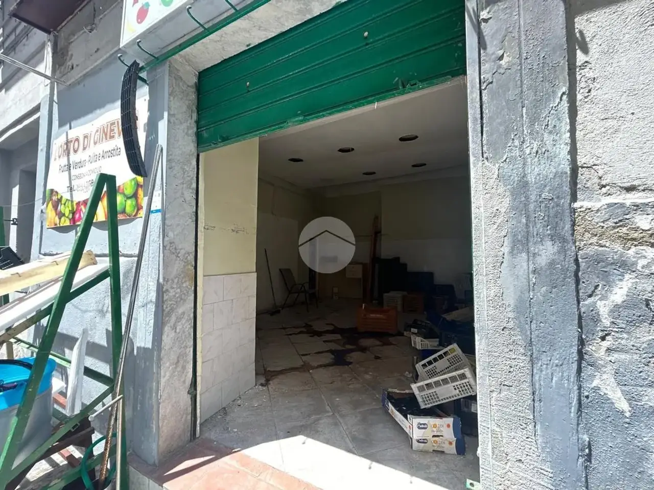 Negozio in Via Filippo Cavolino 49, Napoli, {3} - Foto 2