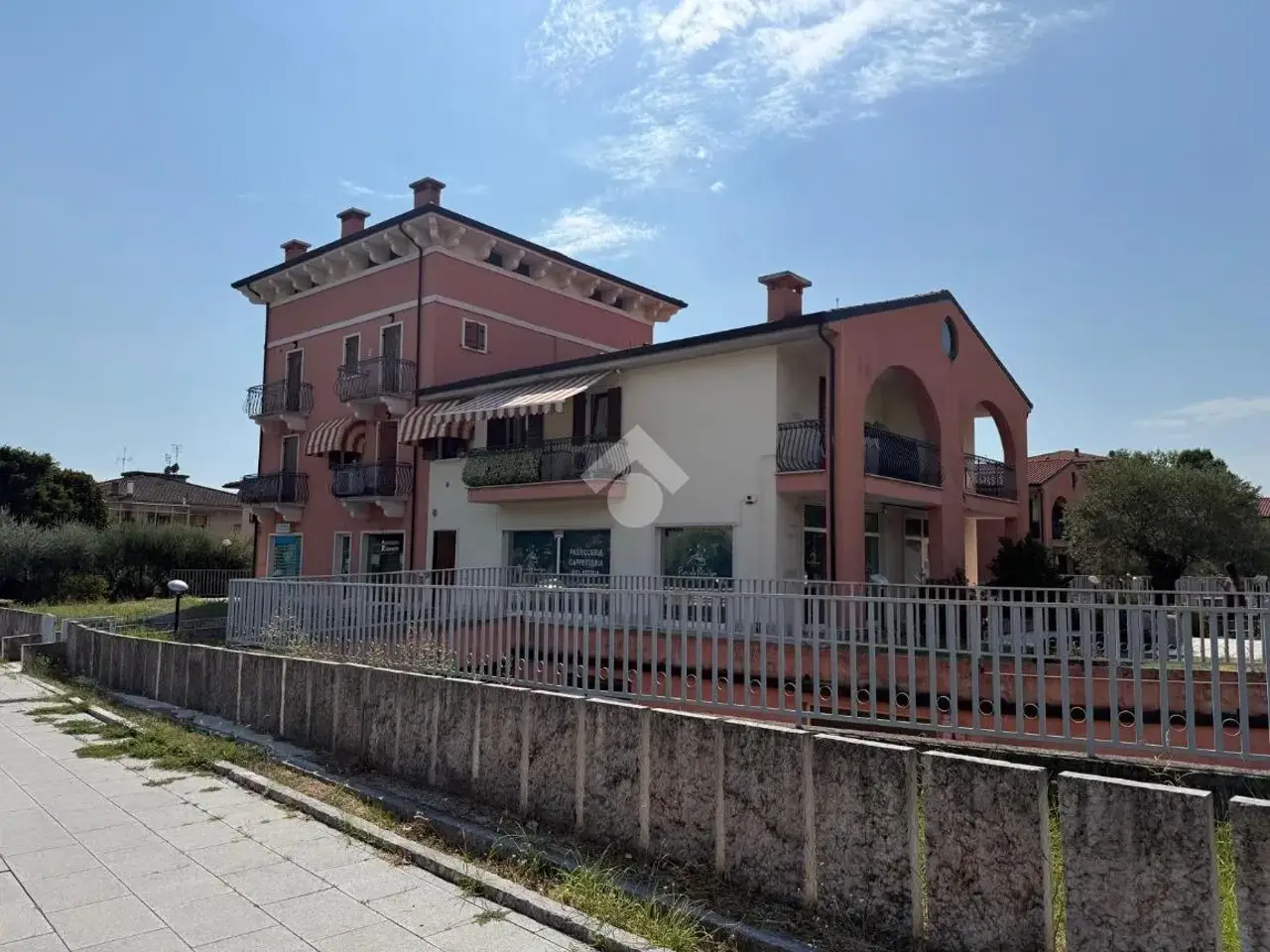 Negozio in Via Cà Sottocastello 1, Negrar di Valpolicella, {3} - Foto 2