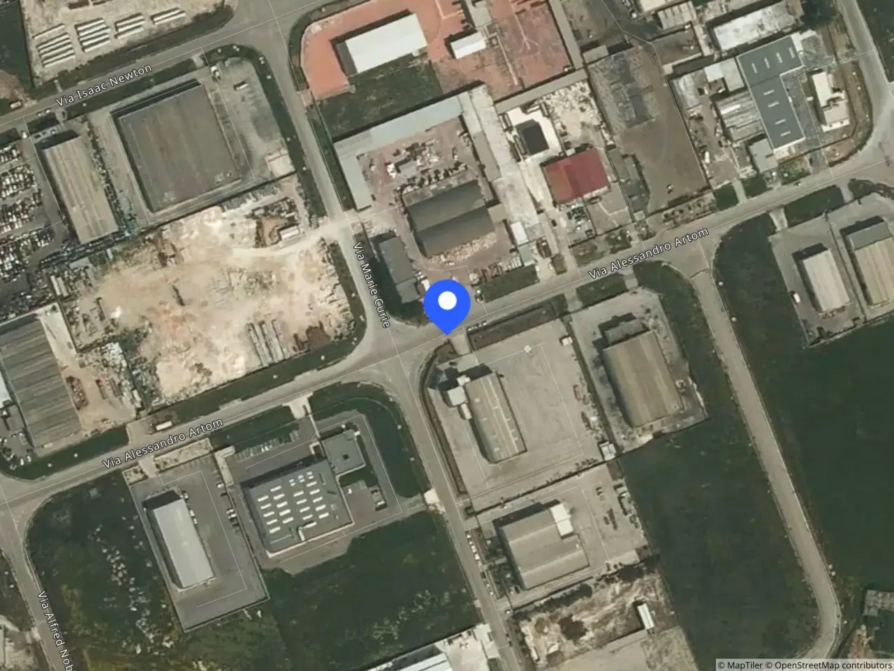 Fabbricato misto in Via Alessandro Artom, 20 20, Brindisi, {3} - Foto 1